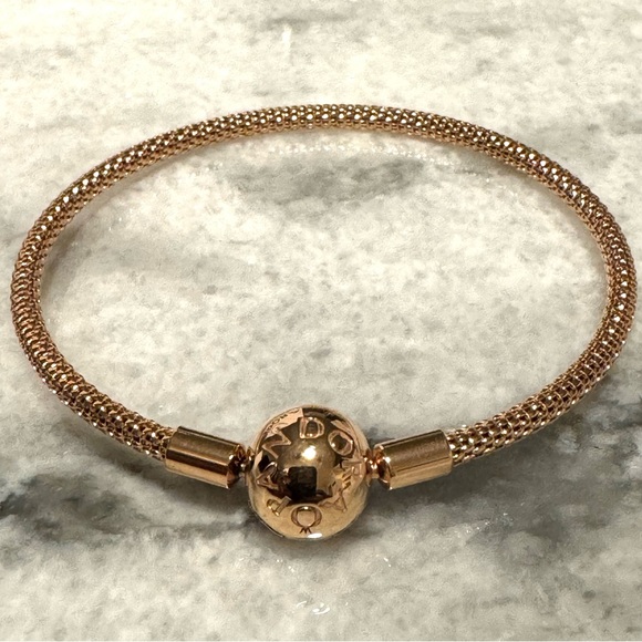 Pandora Moments Mesh Bracelet in Rose Gold - Picture 4 of 10